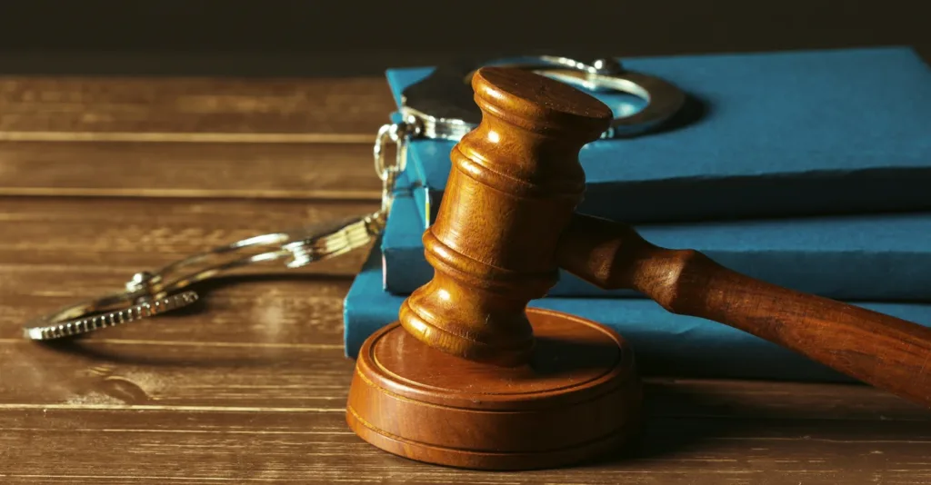 gavel_books